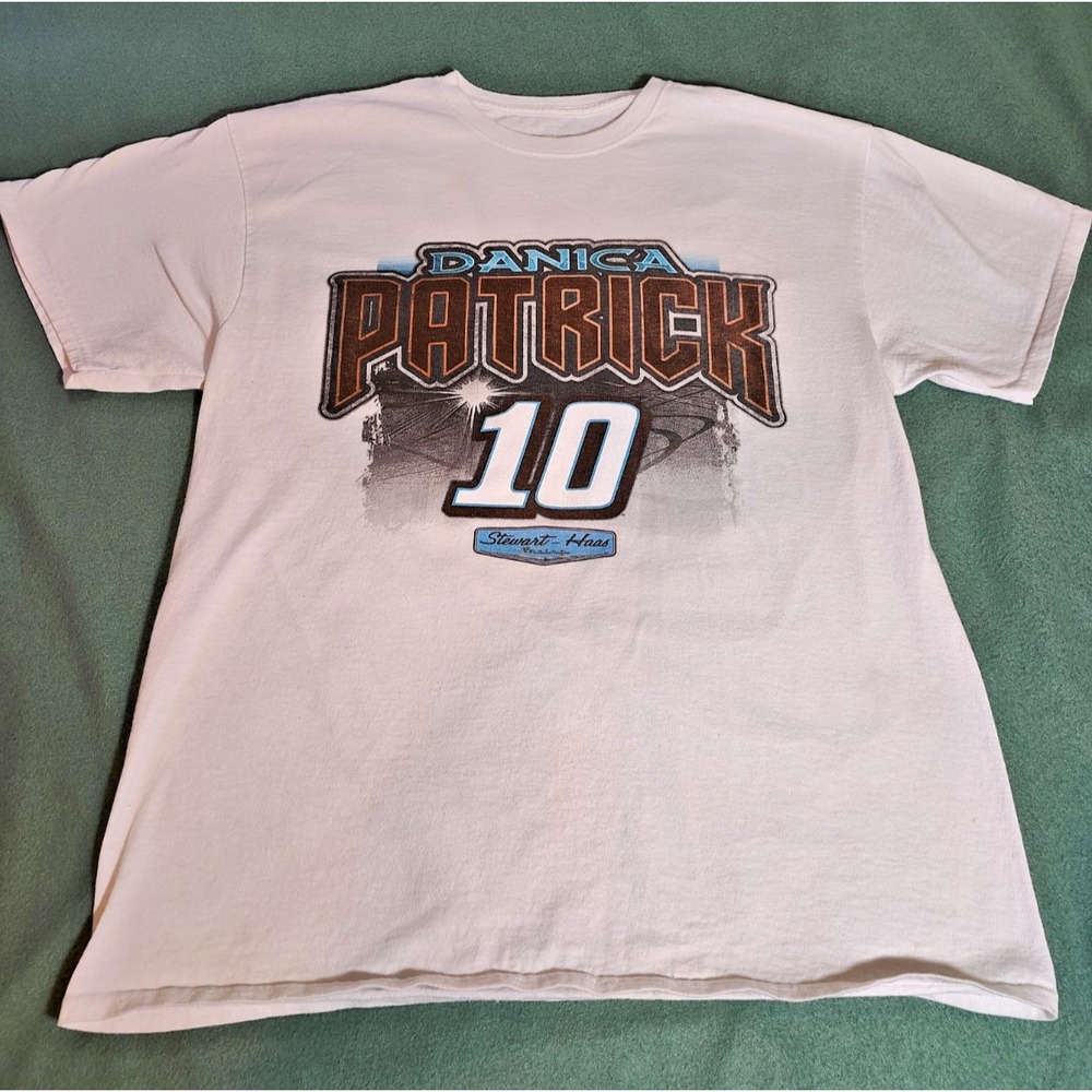 Danica Patrick #10 NASCAR Stewart-Haas Racing Double Sided T-Shirt Men's Size L